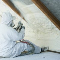 Spray,Polyurethane,Foam,For,Roof,-,Technician,Spraying,Foam,Insulation